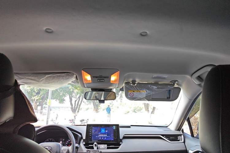 Used Toyota RAV4 2022 2.0L CVT Two-Wheel Drive Urban Edition Headliner