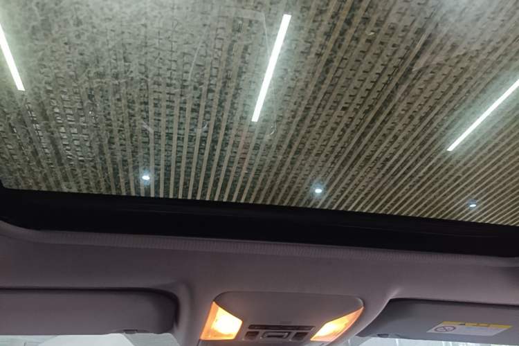Used Toyota RAV4 2022 2.0L CVT Two-Wheel Drive Fashion Plus Edition Headliner