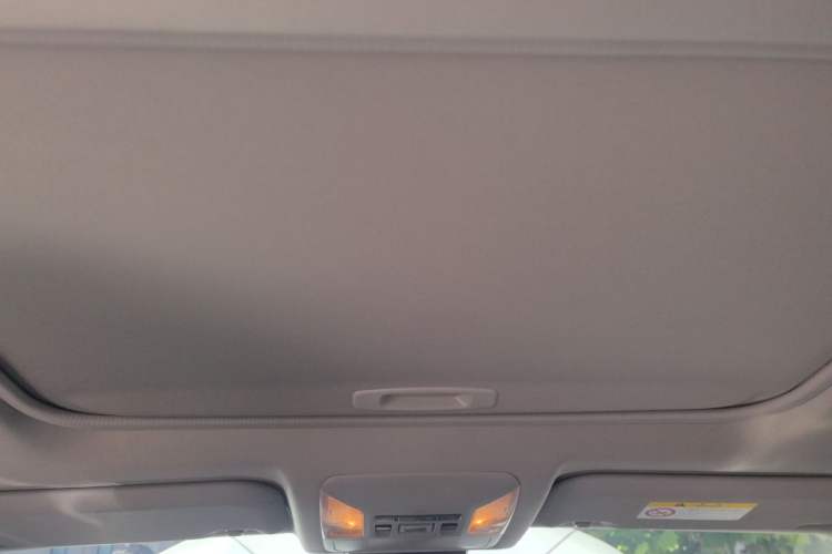 Used Toyota RAV4 2022 2.0L CVT Two-Wheel Drive Fashion Edition Headliner