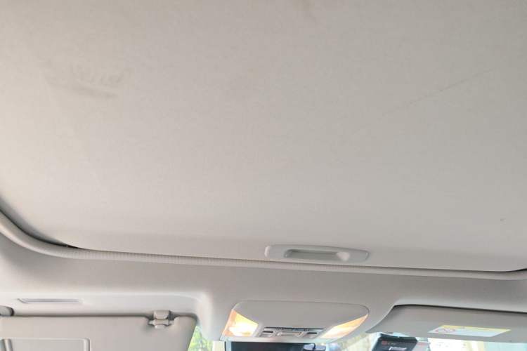 Used Toyota RAV4 2022 Dual-Engine 2.5L E-CVT Two-Wheel Drive Elite Edition Headliner