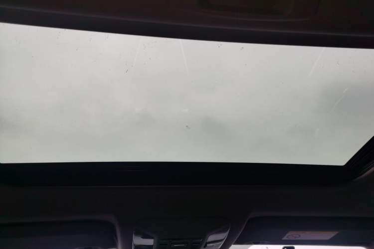 Used Toyota RAV4 2022 2.0L CVT Two-Wheel Drive Fashion Plus Edition Headliner