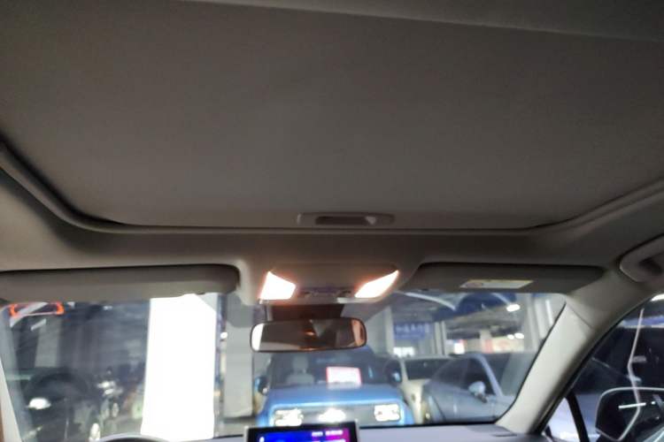 Used Toyota RAV4 2022 2.0L CVT Two-Wheel Drive Fashion Plus Edition Headliner