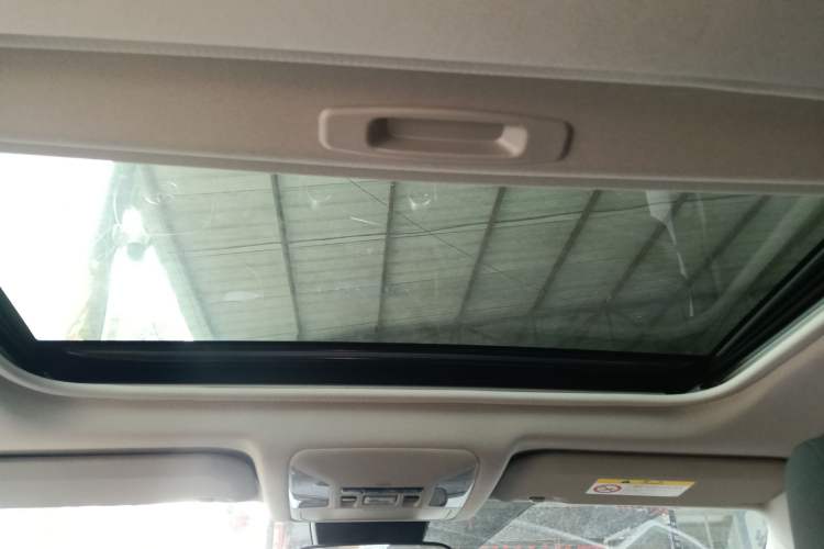 Used Toyota RAV4 2022 2.0L CVT Two-Wheel Drive Fashion Edition Headliner