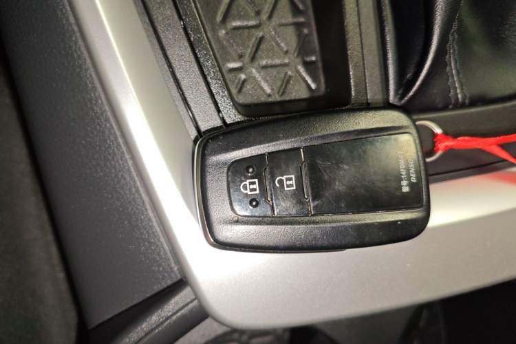 Used Toyota RAV4 2022 2.0L CVT Two-Wheel Drive Fashion Edition Interior 1