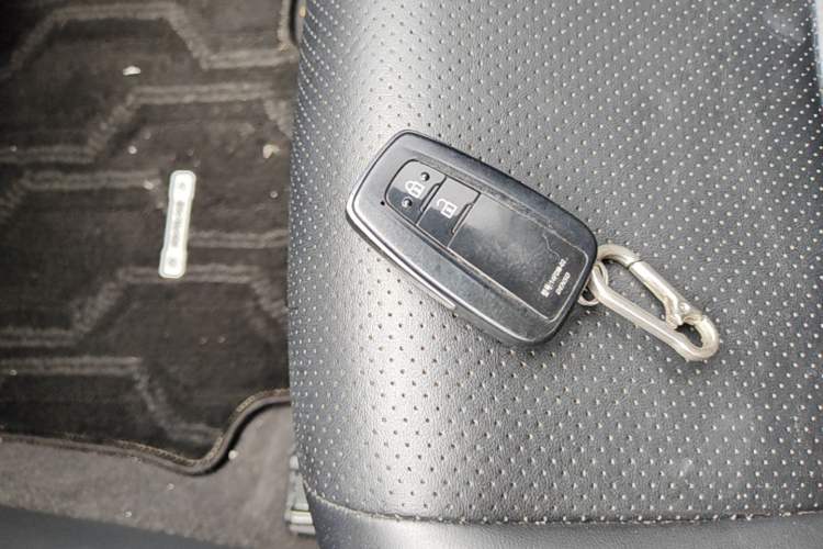 Used Toyota RAV4 2022 2.0L CVT Two-Wheel Drive Fashion Edition Interior 1