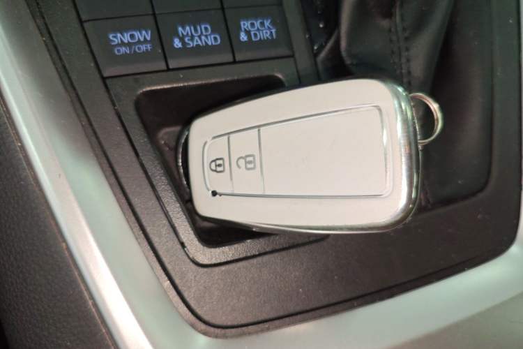 Used Toyota RAV4 2022 2.0L CVT 4x4 Style Plus Edition Interior 1