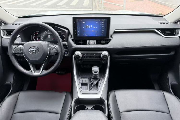 Used Toyota RAV4 2022 2.0L CVT Two-Wheel Drive Fashion Edition Interior 1