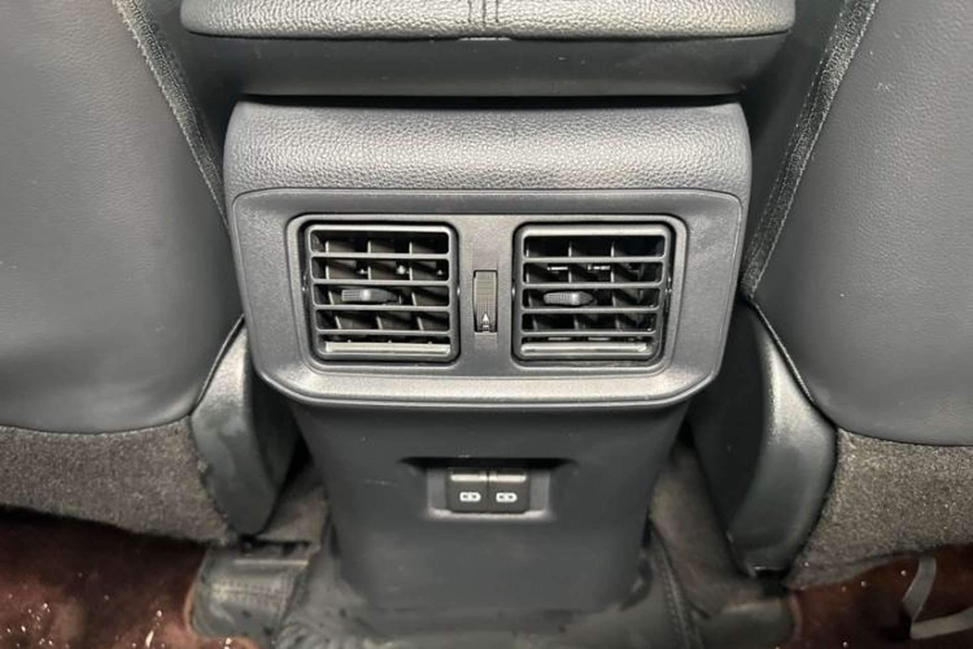 Used Toyota RAV4 2022 2.0L CVT Two-Wheel Drive Fashion Plus Edition Interior 12