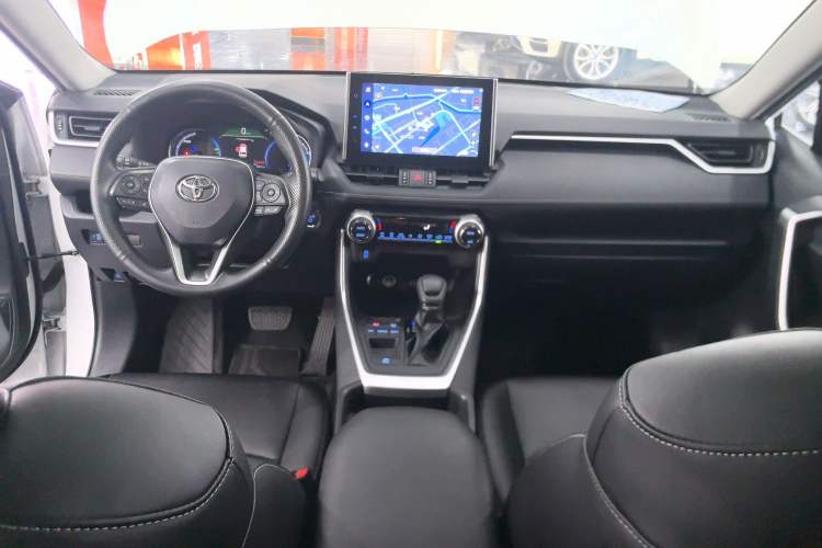 Used Toyota RAV4 2022 Dual-Engine 2.5L E-CVT Two-Wheel Drive Elite Edition Interior 2