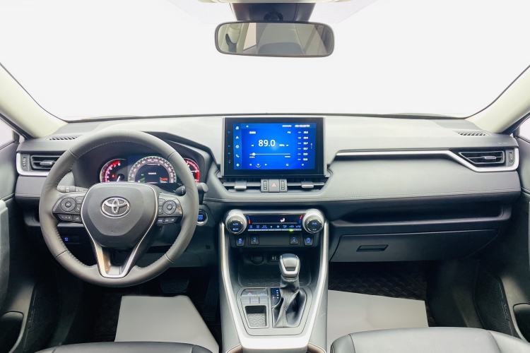 Used Toyota RAV4 2022 2.0L CVT Two-Wheel Drive Fashion Plus Edition Interior 9