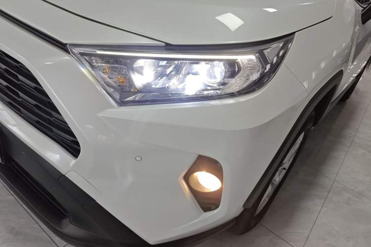 Used Toyota RAV4 2022 2.0L CVT Two-Wheel Drive Urban Edition Left Front Headlight