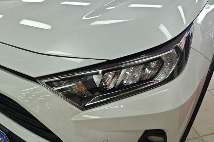 Used Toyota RAV4 2022 2.0L CVT 4x4 Style Plus Edition Left Front Headlight