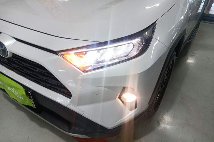 Used Toyota RAV4 2022 Dual-Engine 2.5L E-CVT Four-Wheel Drive Elite Plus Edition Left Front Headlight