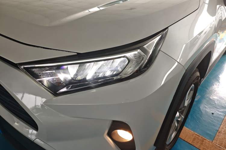 Used Toyota RAV4 2022 2.0L CVT Two-Wheel Drive Urban Edition Left Front Headlight