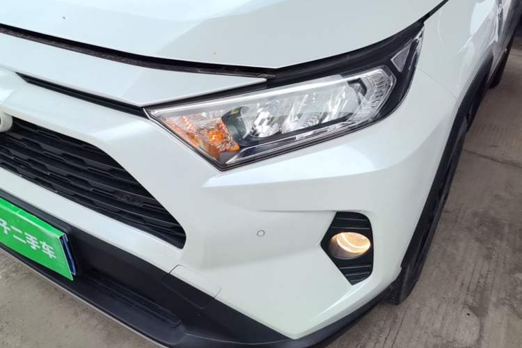Used Toyota RAV4 2022 Dual-Engine 2.5L E-CVT Four-Wheel Drive Elite Plus Edition Left Front Headlight