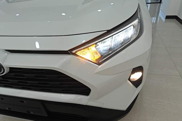 Used Toyota RAV4 2022 2.0L CVT Two-Wheel Drive Fashion Edition Left Front Headlight