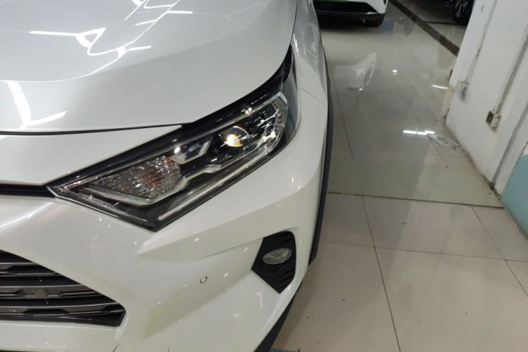 Used Toyota RAV4 2022 2.0L CVT Four-Wheel Drive Premium Edition Left Front Headlight