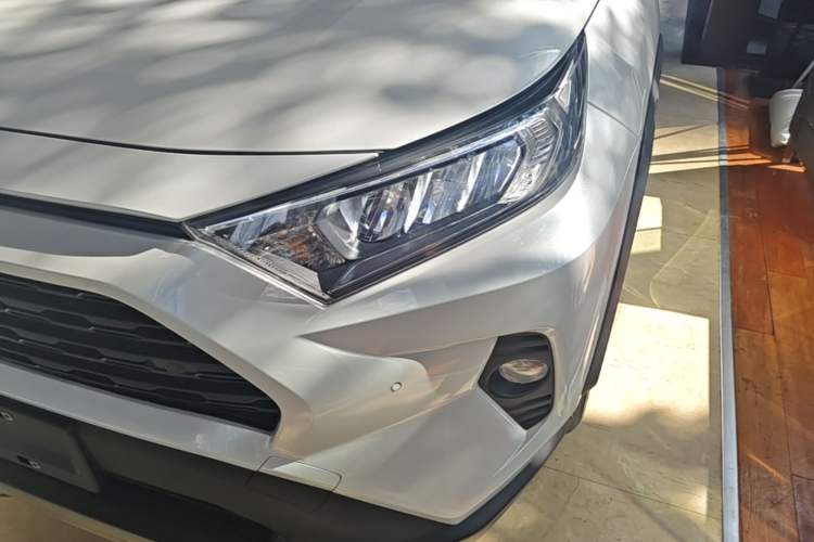 Used Toyota RAV4 2022 2.0L CVT 4x4 Style Plus Edition Left Front Headlight