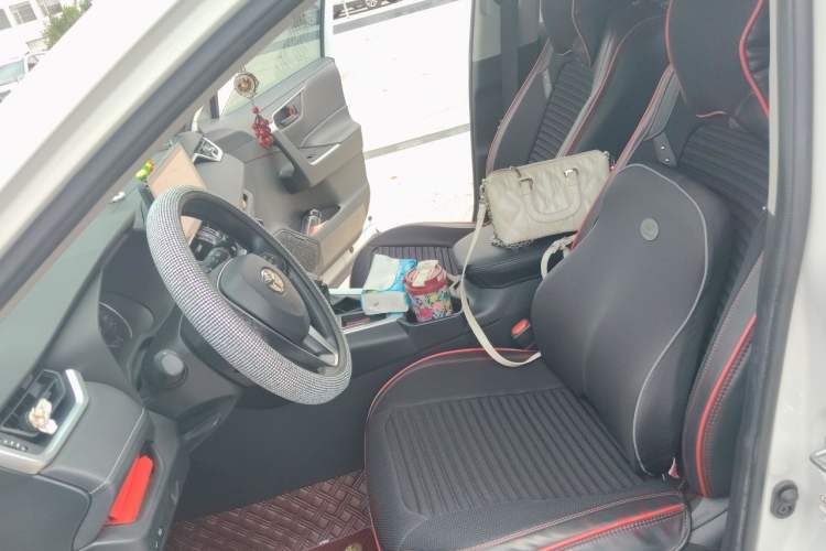 Used Toyota RAV4 2022 2.0L CVT Two-Wheel Drive Urban Edition Left Front Seat