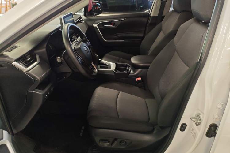 Used Toyota RAV4 2022 2.0L CVT Two-Wheel Drive Fashion Edition Left Front Seat