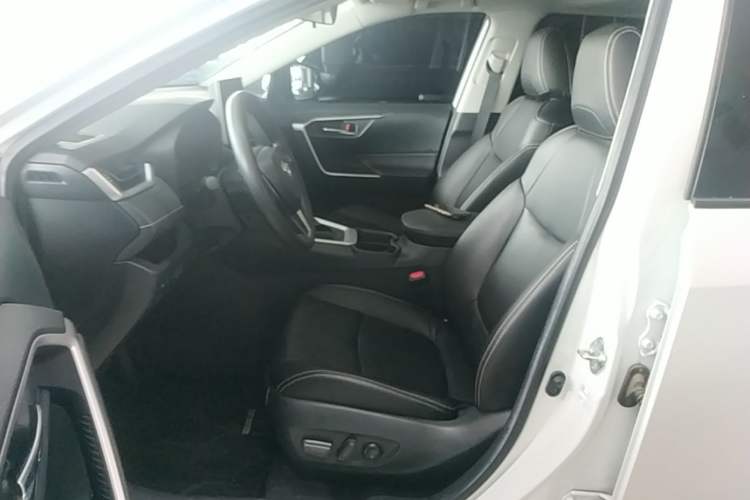 Used Toyota RAV4 2022 2.0L CVT Two-Wheel Drive Fashion Edition Left Front Seat