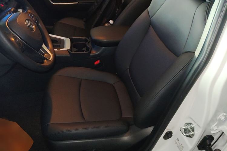 Used Toyota RAV4 2022 2.0L CVT Two-Wheel Drive Fashion Edition Left Front Seat