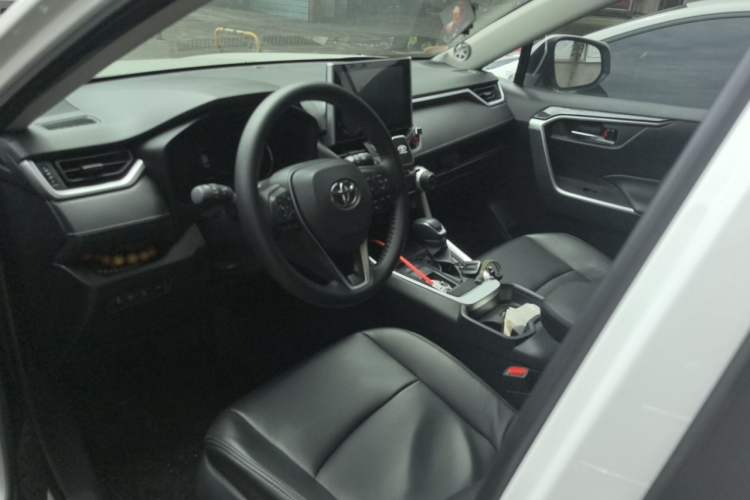 Used Toyota RAV4 2022 2.0L CVT Two-Wheel Drive Fashion Edition Left Front Seat