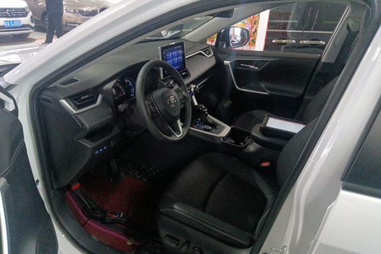 Used Toyota RAV4 2022 Dual-Engine 2.5L E-CVT Four-Wheel Drive Elite Plus Edition Left Front Seat