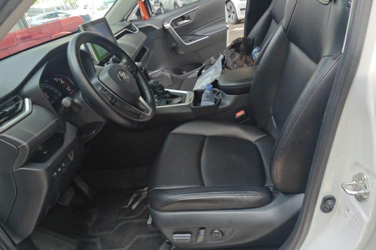 Used Toyota RAV4 2022 2.0L CVT Two-Wheel Drive Fashion Edition Left Front Seat