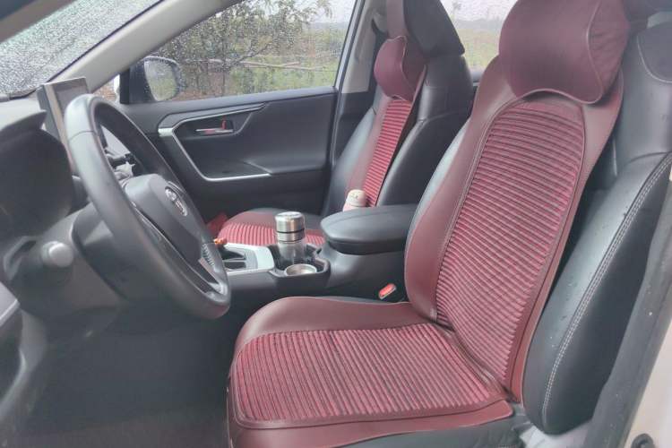 Used Toyota RAV4 2022 2.0L CVT Two-Wheel Drive Fashion Plus Edition Left Front Seat