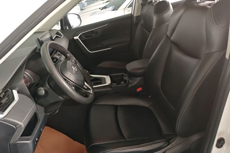 Used Toyota RAV4 2022 2.0L CVT Two-Wheel Drive Urban Edition Left Front Seat