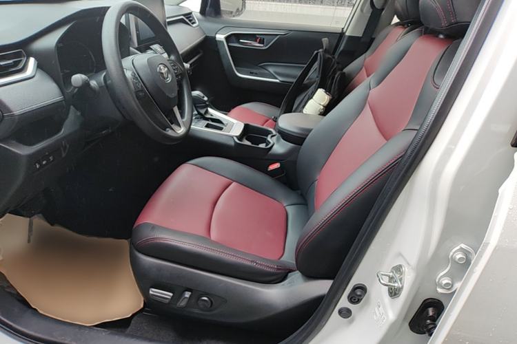 Used Toyota RAV4 2022 2.0L CVT Two-Wheel Drive Fashion Edition Left Front Seat