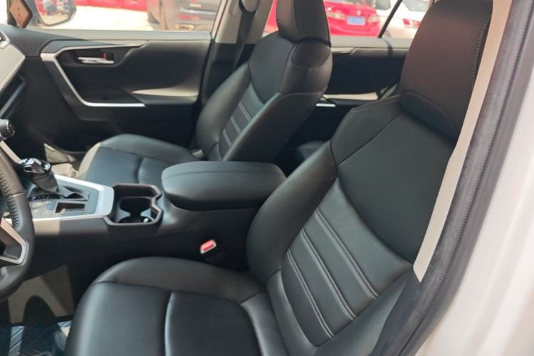 Used Toyota RAV4 2022 2.0L CVT Two-Wheel Drive Fashion Plus Edition Left Front Seat