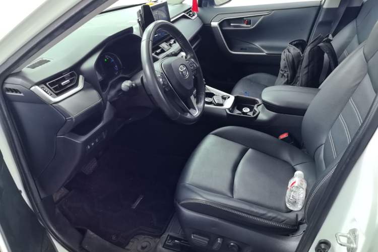 Used Toyota RAV4 2022 Dual-Engine 2.5L E-CVT Four-Wheel Drive Elite Plus Edition Left Front Seat