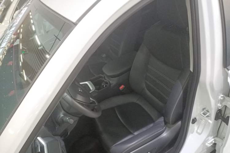 Used Toyota RAV4 2022 2.0L CVT Two-Wheel Drive Fashion Plus Edition Left Front Seat