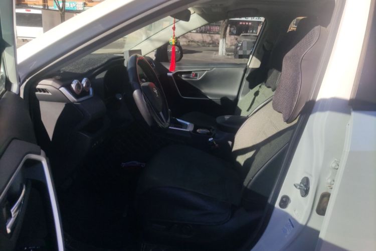 Used Toyota RAV4 2022 2.0L CVT 4x4 Style Plus Edition Left Front Seat
