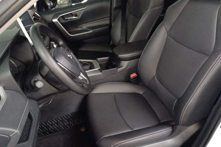 Used Toyota RAV4 2022 2.0L CVT Two-Wheel Drive Fashion Edition Left Front Seat