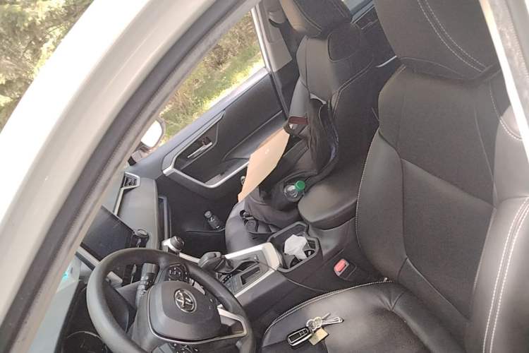 Used Toyota RAV4 2022 2.0L CVT Two-Wheel Drive Fashion Edition Left Front Seat