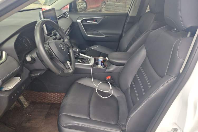 Used Toyota RAV4 2022 2.0L CVT Two-Wheel Drive Fashion Plus Edition Left Front Seat
