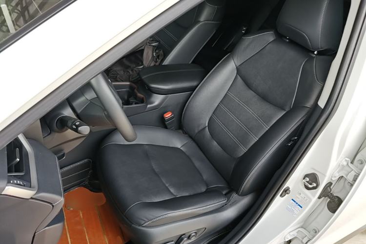 Used Toyota RAV4 2022 Dual-Engine 2.5L E-CVT Four-Wheel Drive Flagship Edition Left Front Seat