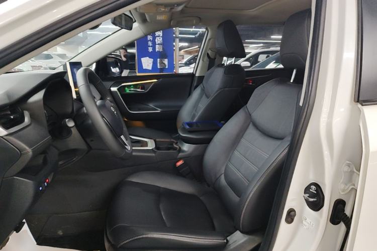 Used Toyota RAV4 2022 2.0L CVT Two-Wheel Drive Fashion Plus Edition Left Front Seat