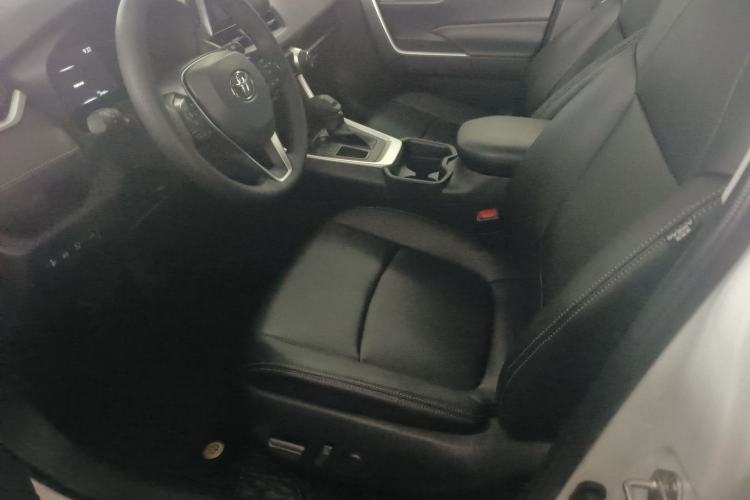 Used Toyota RAV4 2022 2.0L CVT Two-Wheel Drive Fashion Edition Left Front Seat