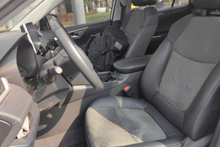 Used Toyota RAV4 2022 2.0L CVT 4x4 Style Plus Edition Left Front Seat