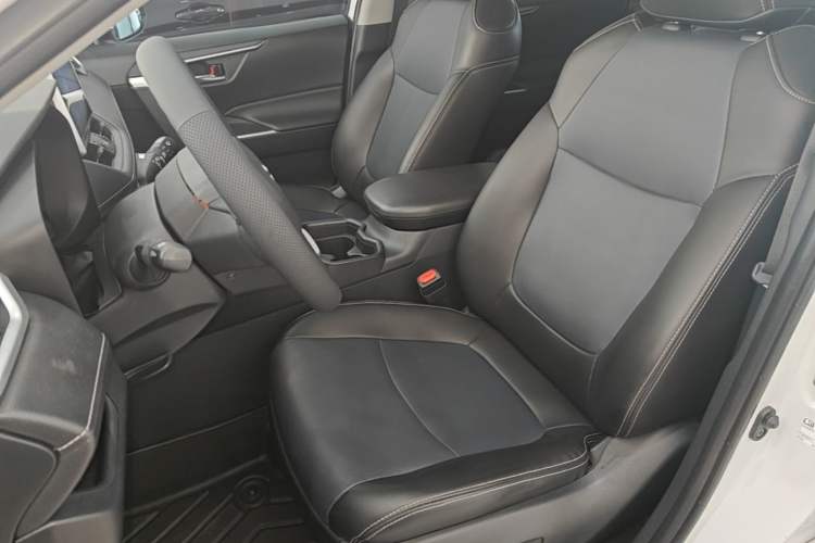 Used Toyota RAV4 2022 2.0L CVT Two-Wheel Drive Fashion Edition Left Front Seat