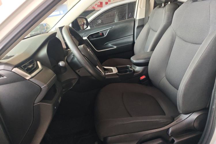 Used Toyota RAV4 2022 2.0L CVT Two-Wheel Drive Urban Edition Left Front Seat