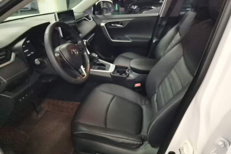 Used Toyota RAV4 2022 2.0L CVT Two-Wheel Drive Fashion Plus Edition Left Front Seat