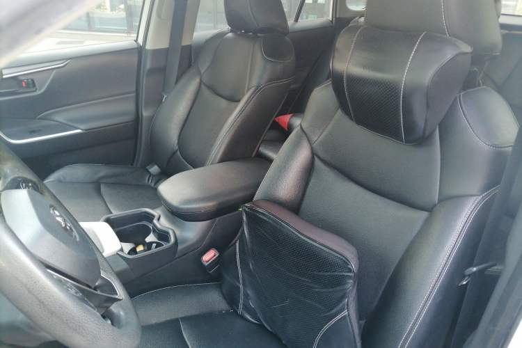 Used Toyota RAV4 2022 2.0L CVT Two-Wheel Drive Urban Edition Left Front Seat