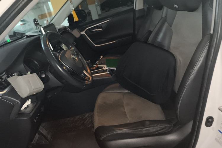 Used Toyota RAV4 2022 2.0L CVT 4x4 Style Plus Edition Left Front Seat