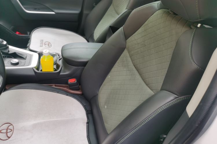 Used Toyota RAV4 2022 2.0L CVT Four-Wheel Drive Premium Edition Left Front Seat
