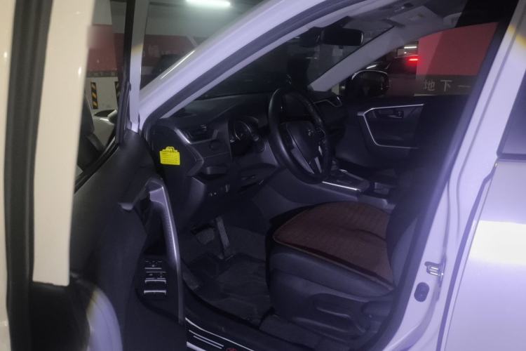 Used Toyota RAV4 2022 2.0L CVT Two-Wheel Drive Urban Edition Left Front Seat